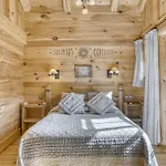 Altitude Chalet *