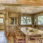 Altitude Chalet *